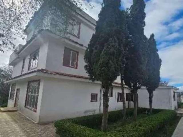 Remato casa en tetla Tlaxcala muy amplia en 3 niveles