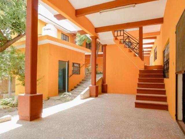 Enorme casa perfecta para hotel o restaurante