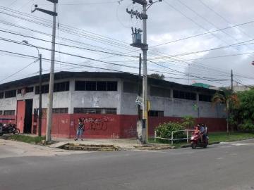 Remato local comercial almacen oficinas en iquitos
