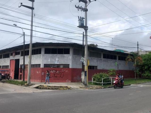 Remato local comercial almacen oficinas en iquitos