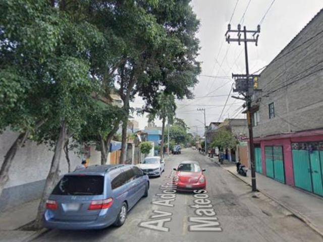 Remate Bancario Casa En Zona Escolar, Gustavo A Madero, CDMX