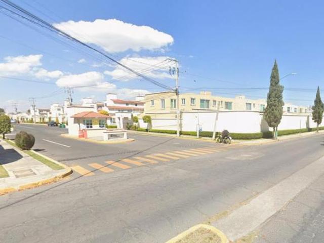 Remate Bancario Casa en Barrio Tlacopa, Toluca, Edo. De Mex