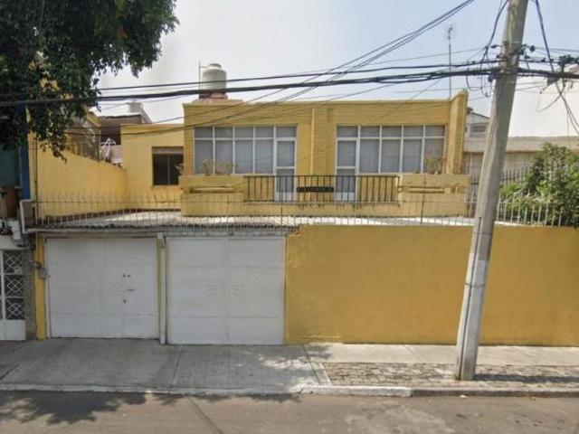 Remate Bancario Casa en C. José María Correa, Viaducto Piedad, Iztacalco, 08200 Ciudad de México