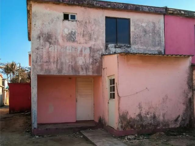 REMATE DE CASA EN FOVISSSTE, COATZACOALCOS, CERCA A PLAZA FORUM, NEGOCIABLE, SOLO CONTADO