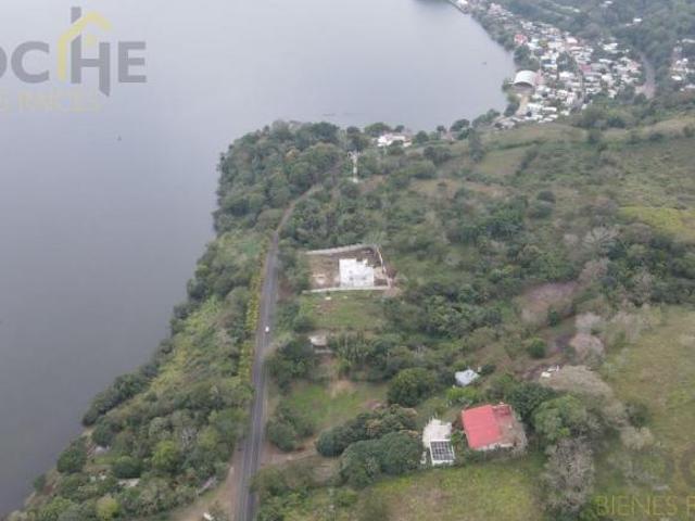 Remate de terreno en Catemaco Veracruz frente a la laguna