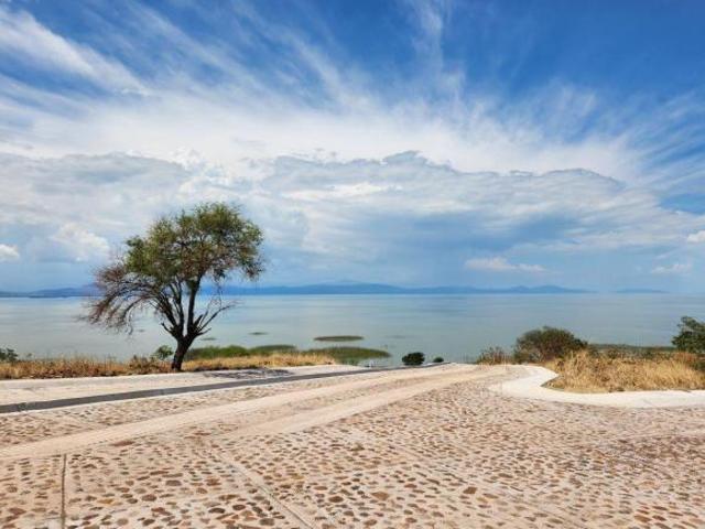 ¡REMATE! Terreno en venta con vista panorámica al LAGO DE CHAPALA