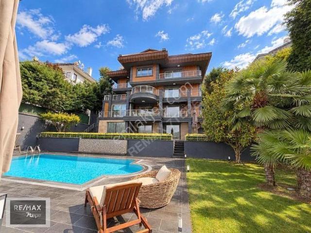 Remax7tepe'den Acarkent'te Kesintisiz Boğaz Manzaralı Villa
