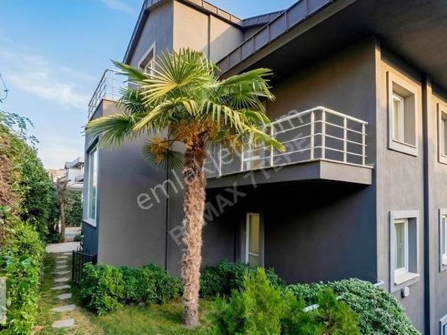 Remax 7tepe'den Acarkent Sitesin'de Kiralık Çatı Dubleks