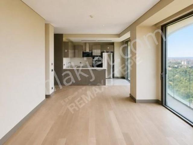 Remax 7tepe'den Acarkentte 26. Kat Beykoz Konakları Manzaralı
