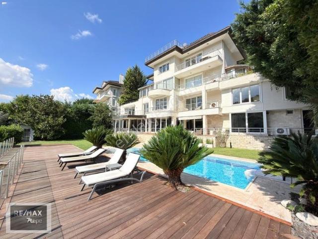 Remax 7tepeden Acarkent'te 900m² Net Kapalı Alanlı Bahçe Dubleks