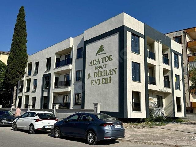 REMAX 2+1 80m Y. Isıtma 3.Kat Köşe Daire SEAH Çarşı Y. Mesafesi
