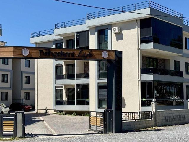 REMAX 3+1 135m Y. Isıtma Ebeveyn Banyolu 3. Kat K. Otopark Depo