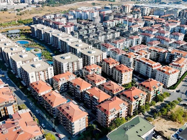 Remax Ten Adnan Kahveci Mh Vadi Park Konakları 5+2 Dublex