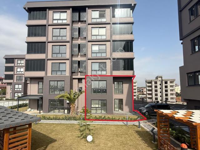 Remax Toros'tan Mezitli'de 3+1 Kiralık Bahçe Dubleksi
