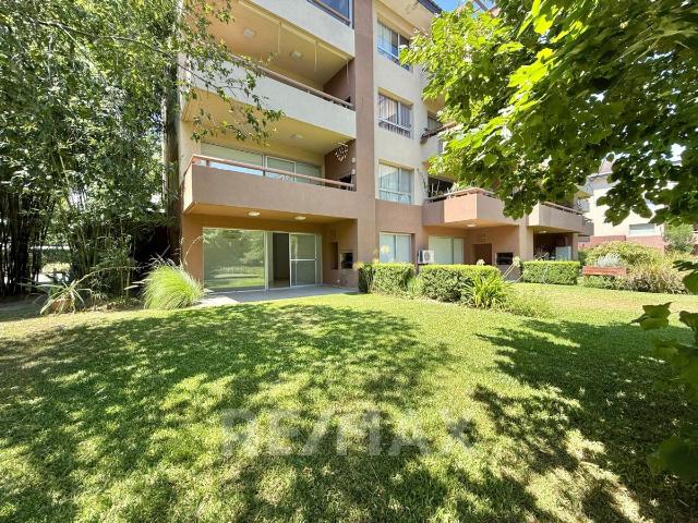 REMAX Total I