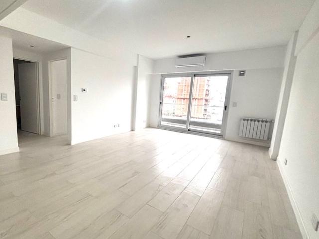 REMAX Total I