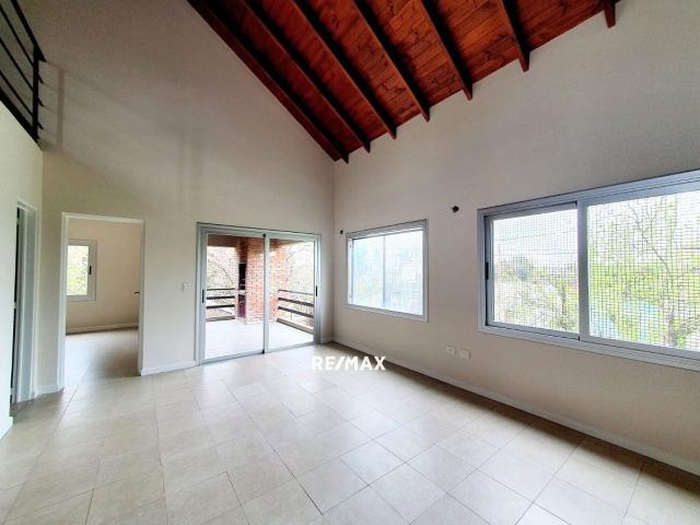 REMAX Total I