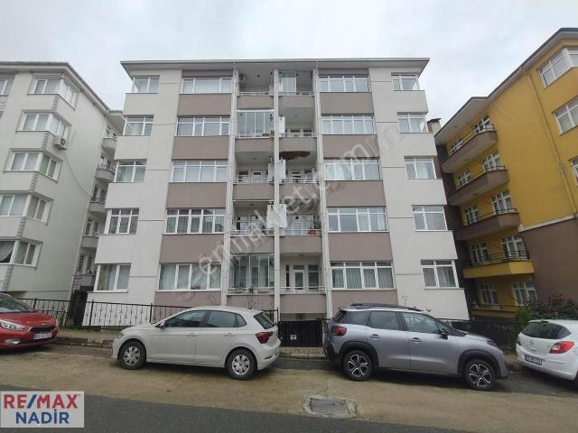 Remax Çıtlakkale'de Valilik Yanı 110 M2 2+1 Kiralık Daire