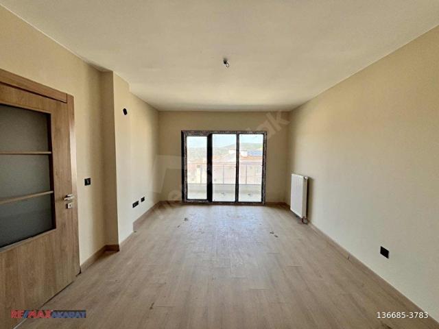 REMAX TURAN ŞAHİN'DEN MALTEPE ATIŞOKULU KİRALIK 2+1