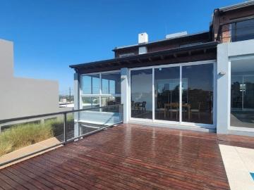 REMAX Ultra