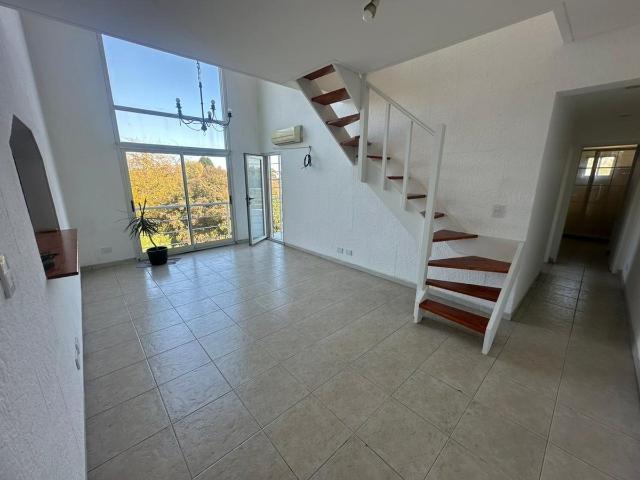 REMAX Uno