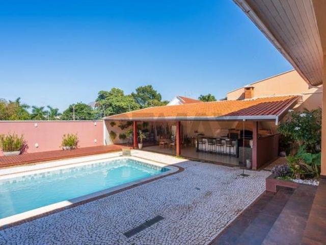 REMAX vende casa no Alto Taquaral, Campinas | 390 m² de construção, com 4 quartos | 3 suítes, piscin