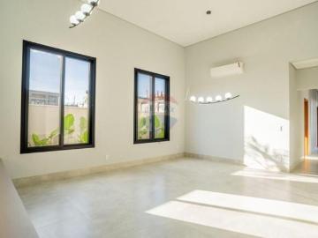 RE/MAX VENDE Casa térrea alto padrão, 210 m², 470 m² de terreno: com 03 suítes, área gourmet e pisc