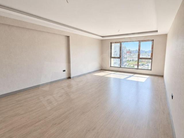 REMAX VOGUE'Çakırlarda Krediye Uygun,İskanlı,Oturuma Hazır,4+1