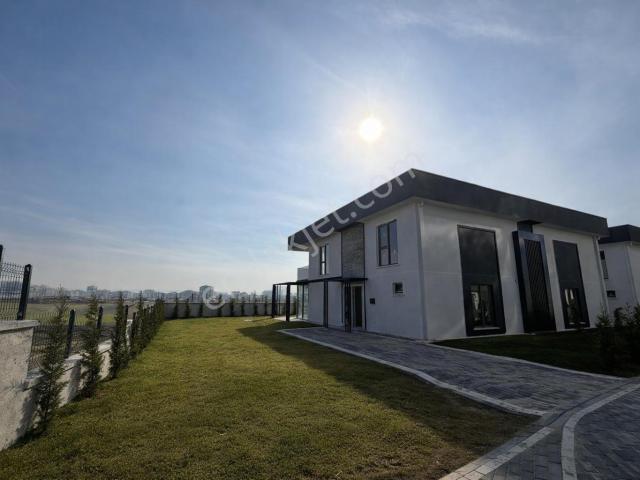 Remax Vogue' Dan Batıkent Çakırlarda 190 M² 4+1 Villa