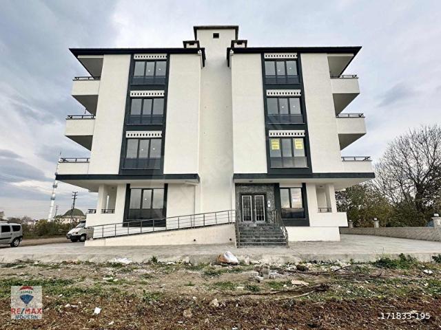 REMAX YASİN'DEN YÜZME HAVUZUNUN ARKASINDA SATILIK DAİRE