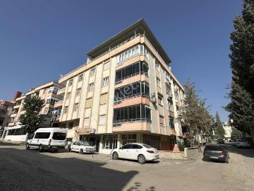 Remax Yeni' Den Çarşı Merkezinde Eşsiz Manzaralı Dubleks Daire