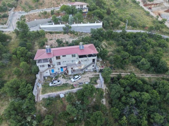 Remax Yeni Gayrimenkul'den Tömekte Eşyalı Kiralık Bağ Evi