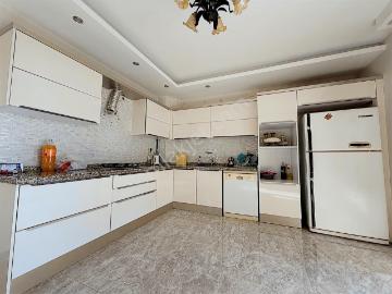 Remax Yeni'den Ultra Geniş Teraslı 5+1 Daire