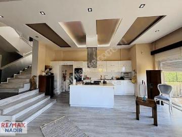 Re/max Yunus Emre'den Ultra Lüks Ve Eşsiz Tripleks Villa