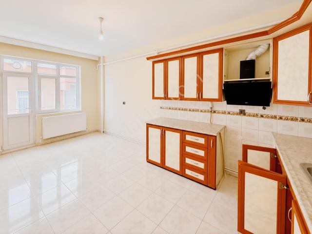 Remax Yusuf Eralp | Terme Fenk Mah. Satılık 2+1| Mutfak Ayrı