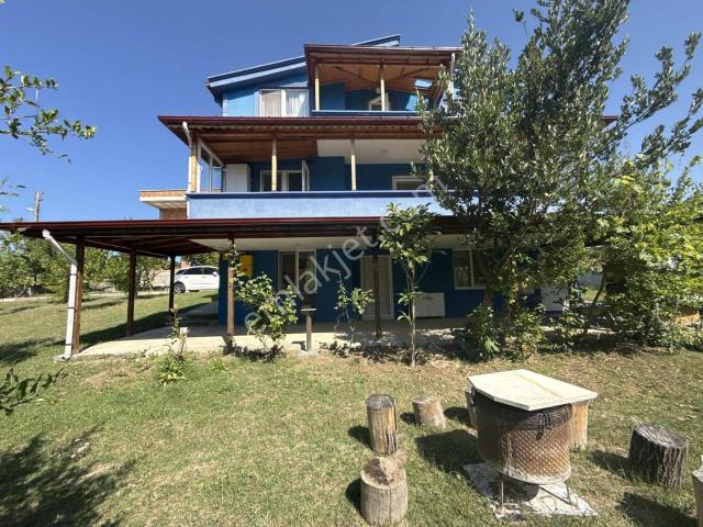 Remax Yusuf Eralp| Atakum Çakırlar'da Geniş Bahçeli Villa