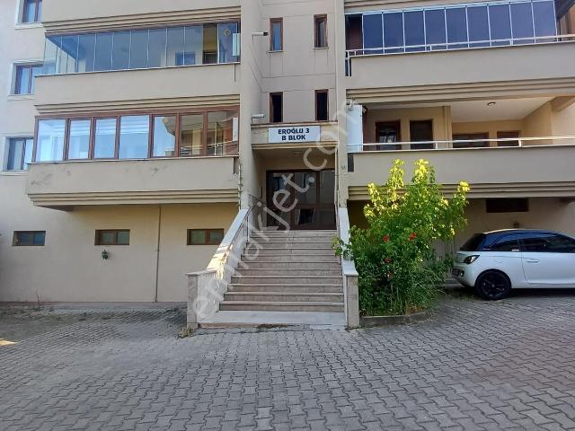 Remax Advantage Çamlıca Bahçeşehir Kolejini Gören Yolüstü Daire