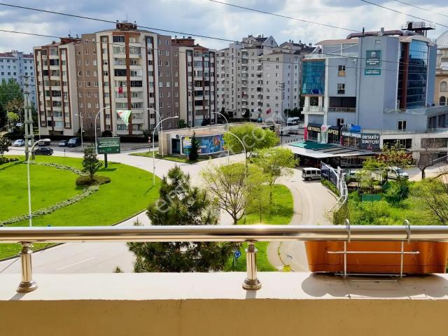 Remax Advantage Satılık 100.yıl Metro Yanı 4+1 Fırsat Daire