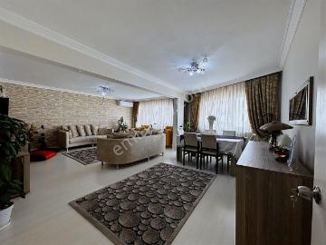 Remax Advantage'dan Caddeüstü Yenilenmiş 120m2 2+1