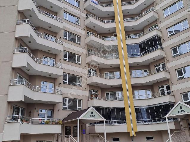 Re/max Advantage'den 100.yıl Mh.metroya Yakın Kiralık Daire
