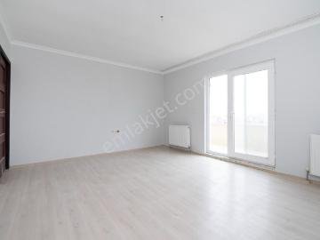 Remax Advantange akçalar'da Site İçi Kat Mülkiyetli Geniş 4+1