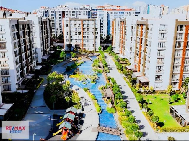 Remax Akın Seyhan Dan Kale Kent 1. Etapta Eşyalı Kiralık Daire