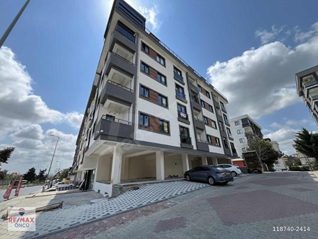 Remax Ahmet Çimen Alemdağ Mah.2+1 Kiralık Daire