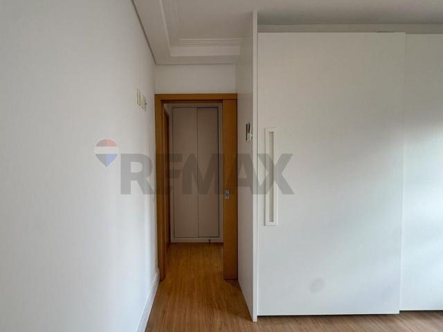 REMAX ALUGA Apartamento para alugar no Cambuí com suíte, cozinha completa e lazer