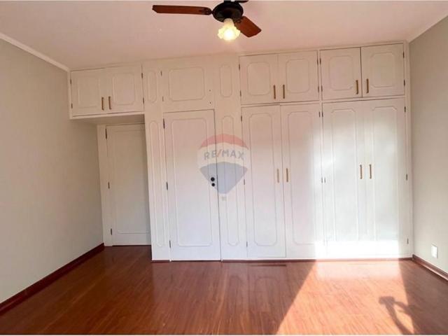 REMAX aluga Casa com 03 quartos 1 suíte, 4 banheiros, 5 vagas, escritório, churrasqueira, deck e piscina, perto da Unicamp, em Campinas