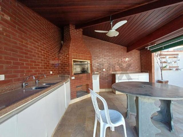 RE/MAX ALUGA CASA DE CONDOMÍNIO COM PISCINA 322 M² R$ 7.000 CONDOMÍNIO ESTÂNCIA PARAÍSO CAMPINAS/SP