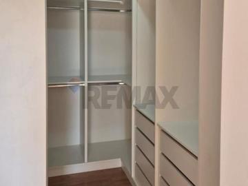 RE/MAX ALUGA Casa Térrea, Condominio Porto do Sol, 213m², 3 suítes, 4 vagas, R$ 6.300,00 Valinhos /SP