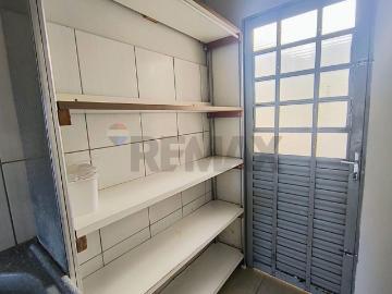 RE/MAX ALUGA Casa 3 Quartos Vila Costa e Silva R$ 2.500 Campinas SP