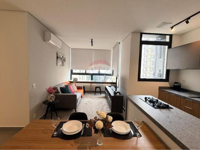 RE/MAX Aluga HUB Cambuí 1 dormitório R$ 4.800,00