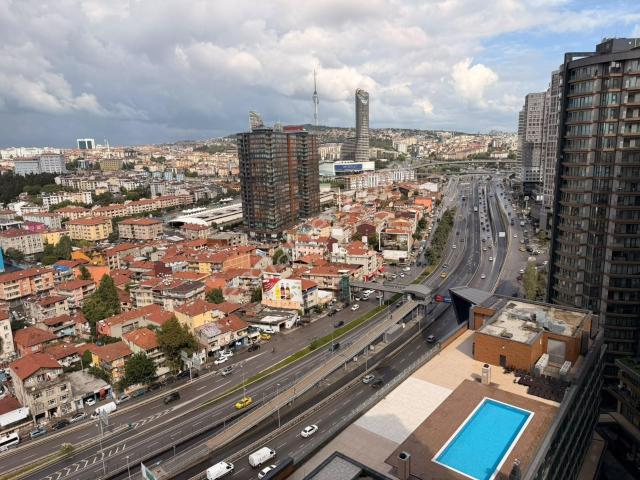 Remax Anı 'dan Fortis İstanbul 'da Şehir Manzaralı Kiralık 1+1